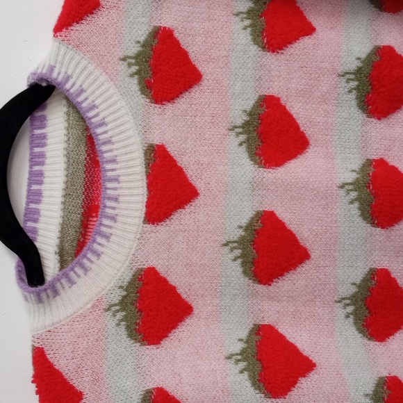 New Strawberry dropped shoulder sweater medium or large - Picture 2 of 3
